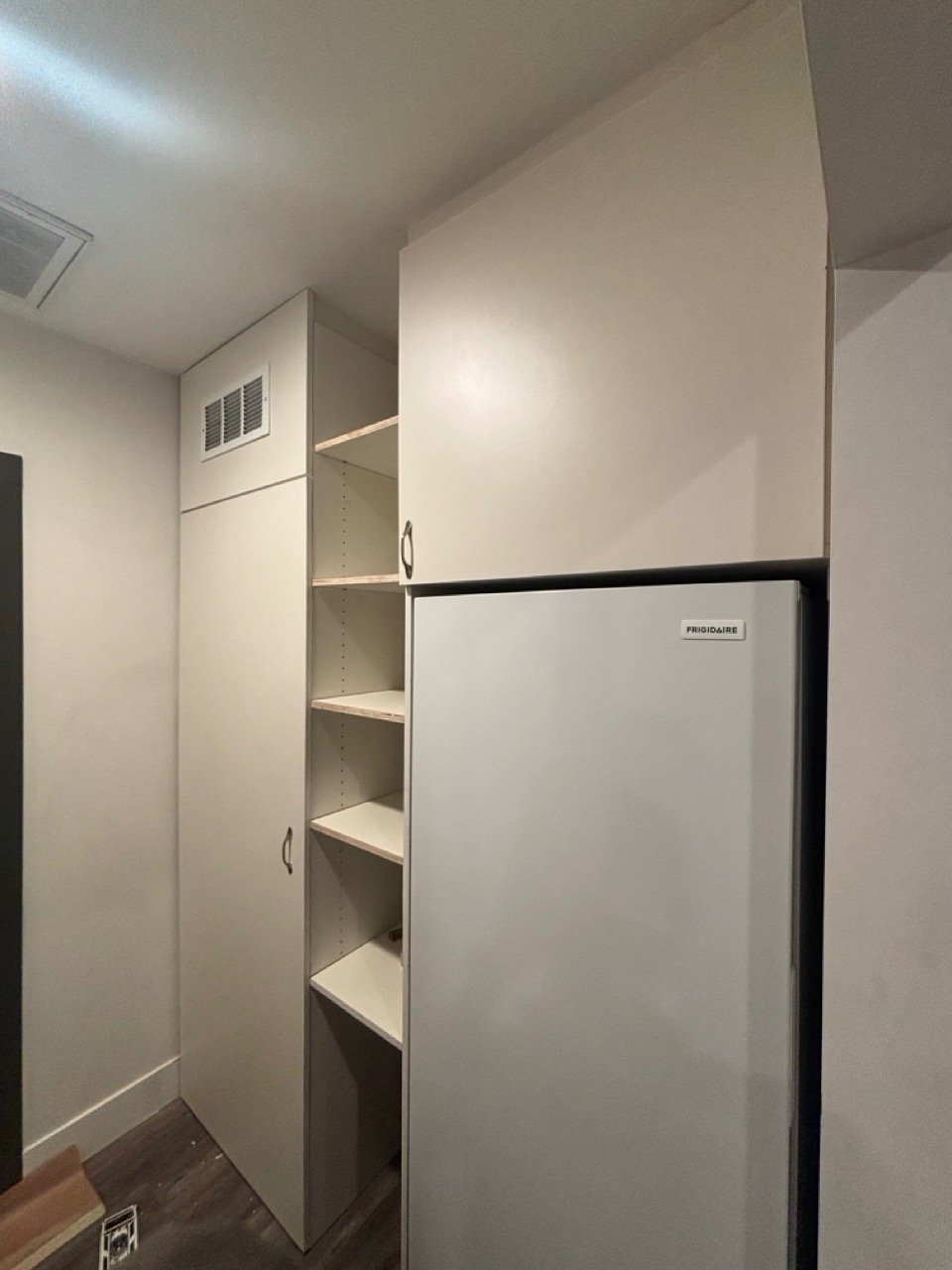 Laundry Room Closet: A Functional Storage Solution for Small and Busy Homes