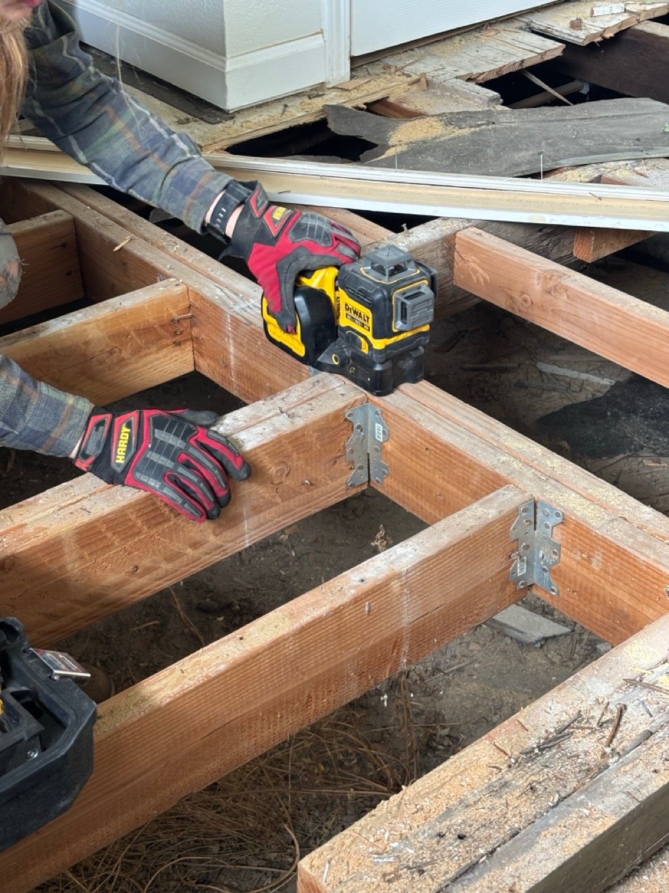 Floor Repair and New Flooring Installation in Los Angeles: From Damaged Subfloor to a Clean, Solid Finish