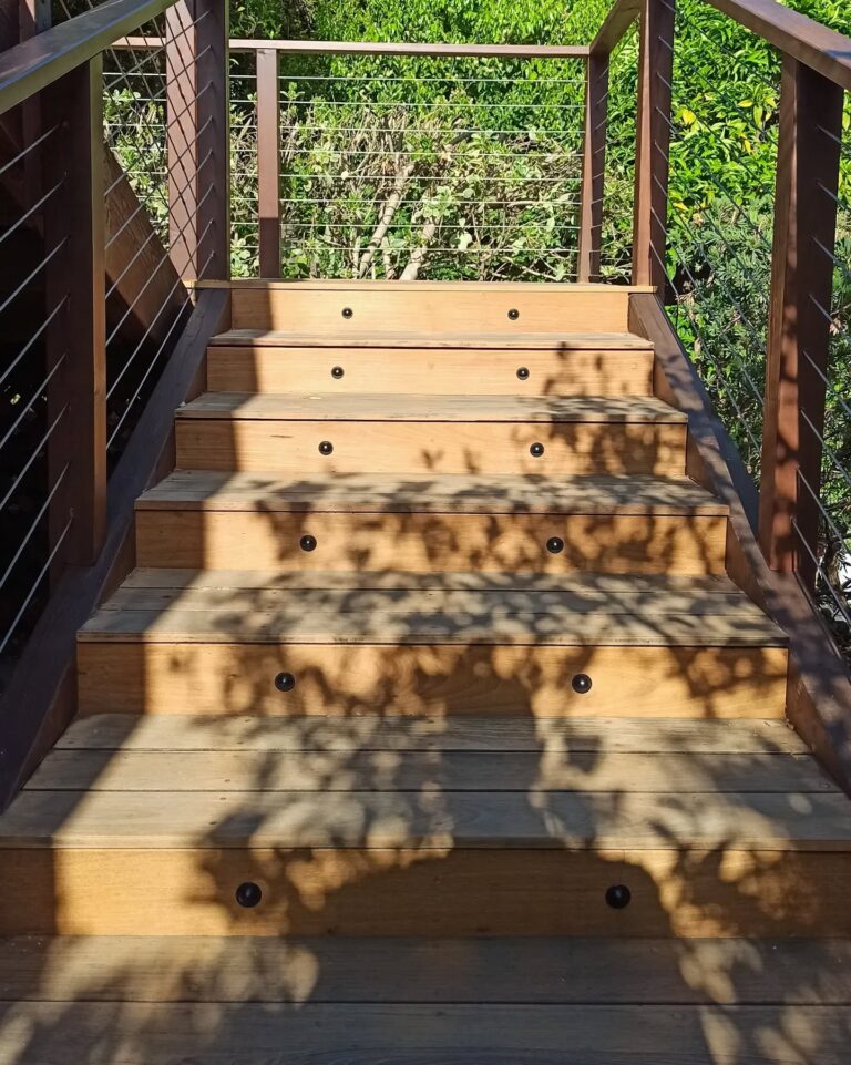 Custom deck and pergola build by ProHands in Los Angeles, Glendale and Burbank