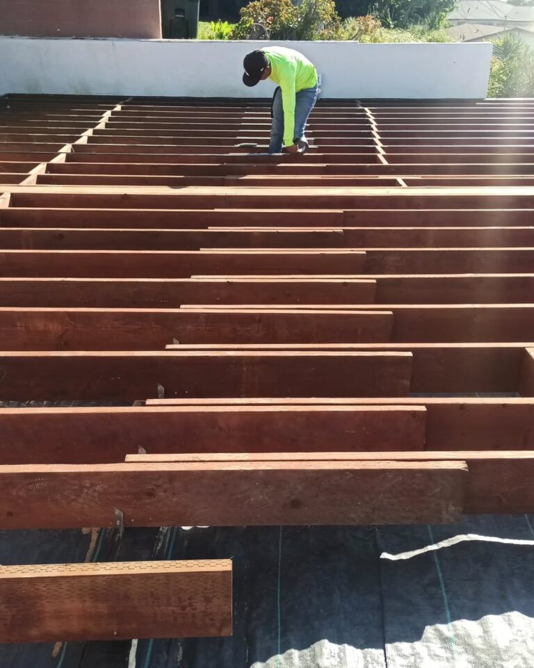 Custom deck and pergola build by ProHands in Los Angeles, Glendale and Burbank