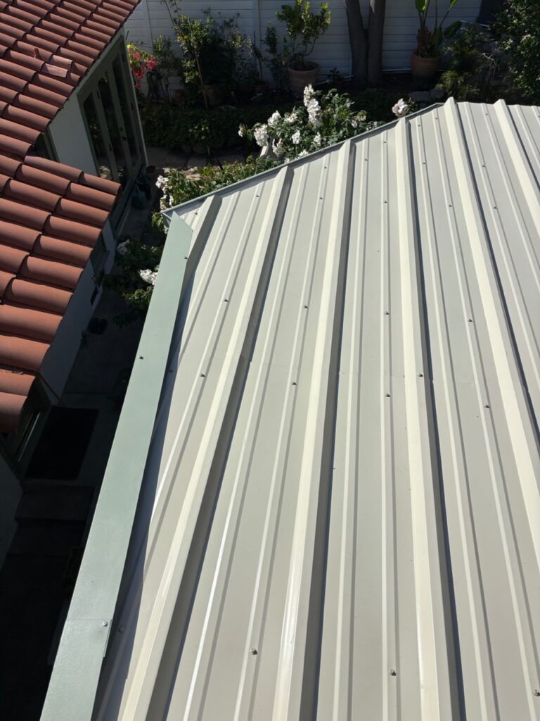 Custom deck and pergola build by ProHands in Los Angeles, Glendale and Burbank