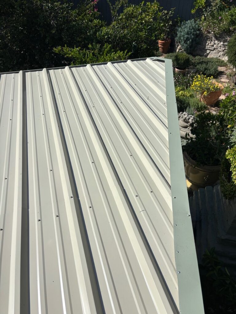 Custom deck and pergola build by ProHands in Los Angeles, Glendale and Burbank