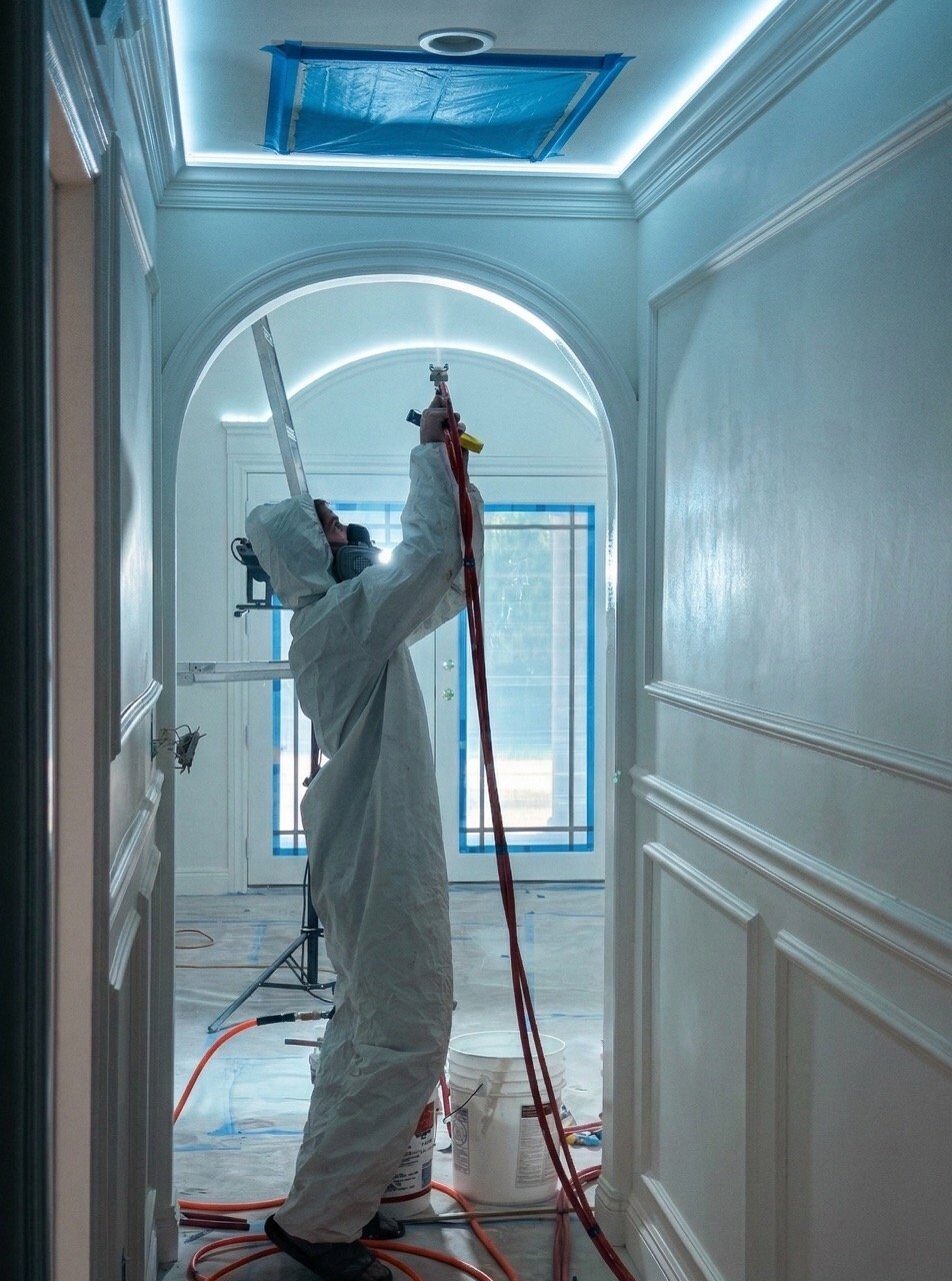 ProHands craftsman painting an interior archway in Los Angeles