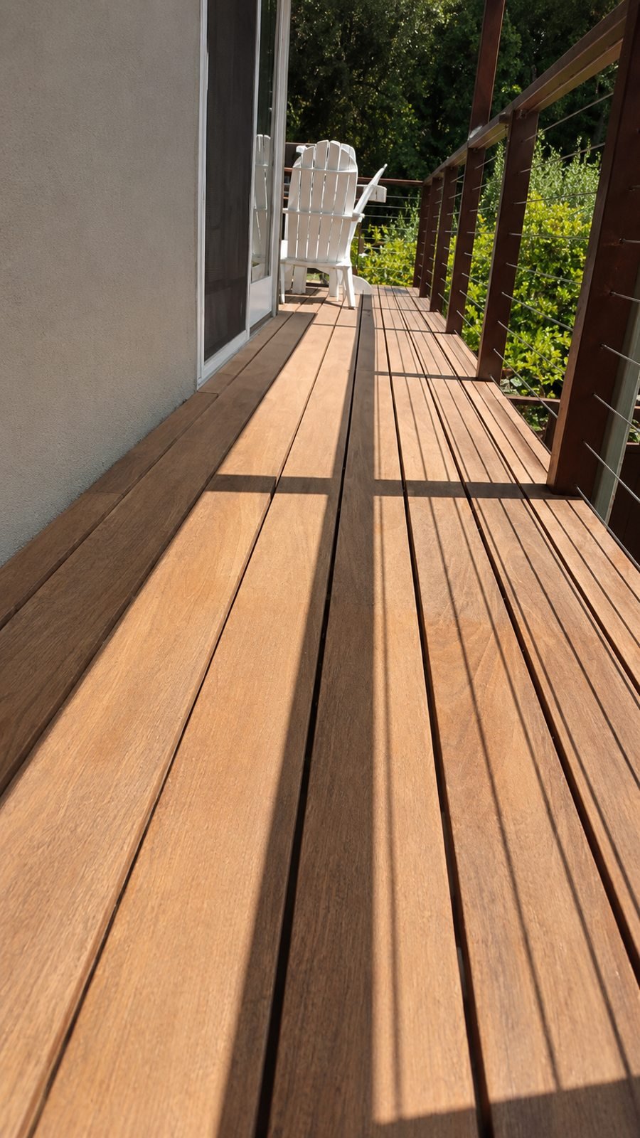 Deck border and picture-frame detail with cable railing — Pasadena